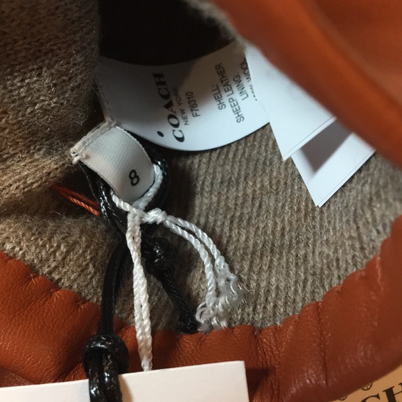 COACH Tech-Gloves Sunset Signature Quilted Leather - Picture 6 of 8